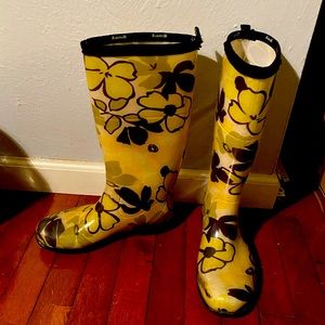 Kamik Rain Boots Size 8